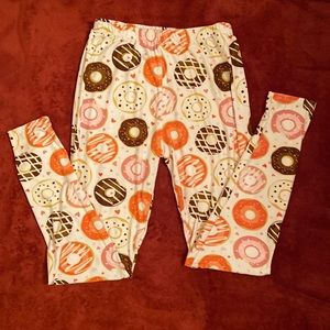 EUC Pink & Brown doughnut printed leggings size Medium